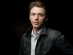 Роман Артемьев